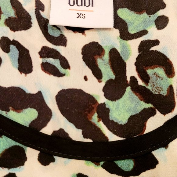 Size XS: CAbi Jungle Top Style 3260 - Picture 4 of 4
